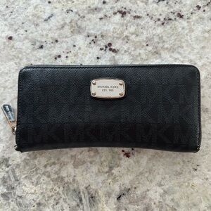 Michael Kors Jet Set Travel Continental Wallet Saffiano Leather Silver Hardware